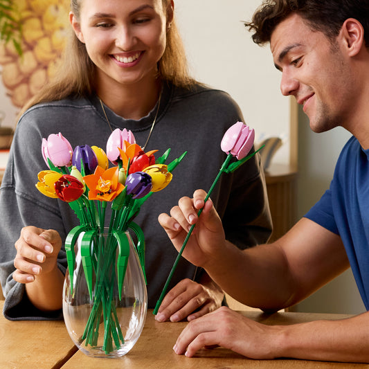 LEGO® Botanicals Boeket met Tulpen - Bloemendecoratie - Bouwset voor Volwassenen - Cadeautip - 11501