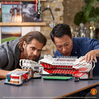 LEGO Manchester United Fußballstadion 10272 Creator Expert
