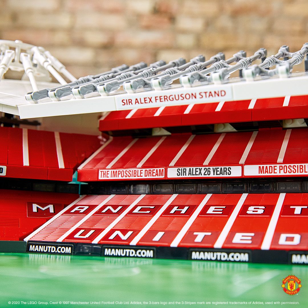 LEGO Manchester United Fußballstadion 10272 Creator Expert