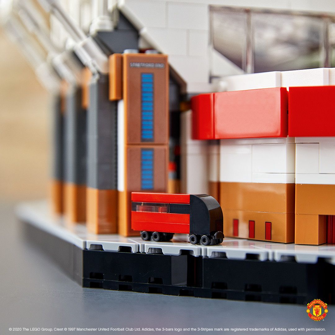 LEGO Manchester United Fußballstadion 10272 Creator Expert