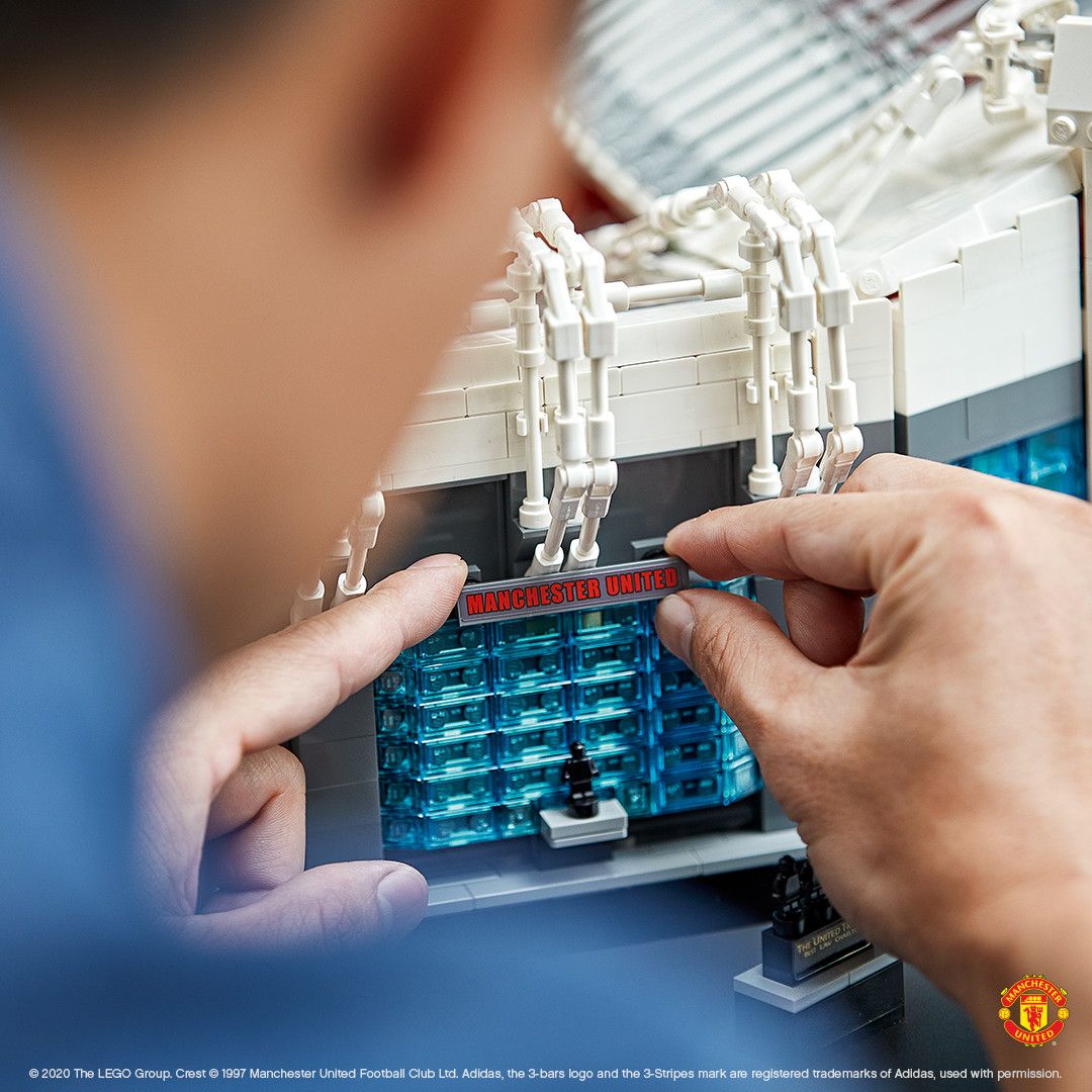 LEGO Manchester United Fußballstadion 10272 Creator Expert