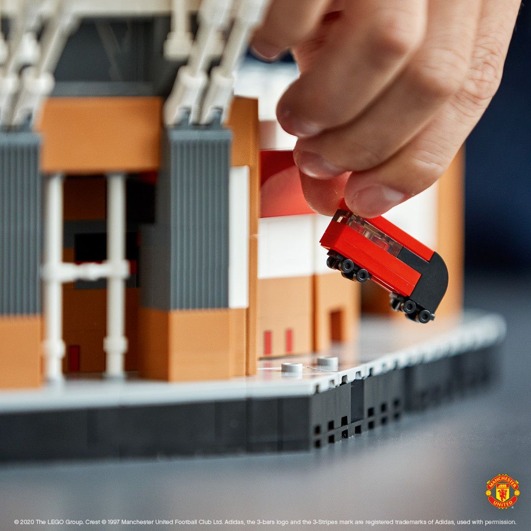 LEGO Manchester United Fußballstadion 10272 Creator Expert