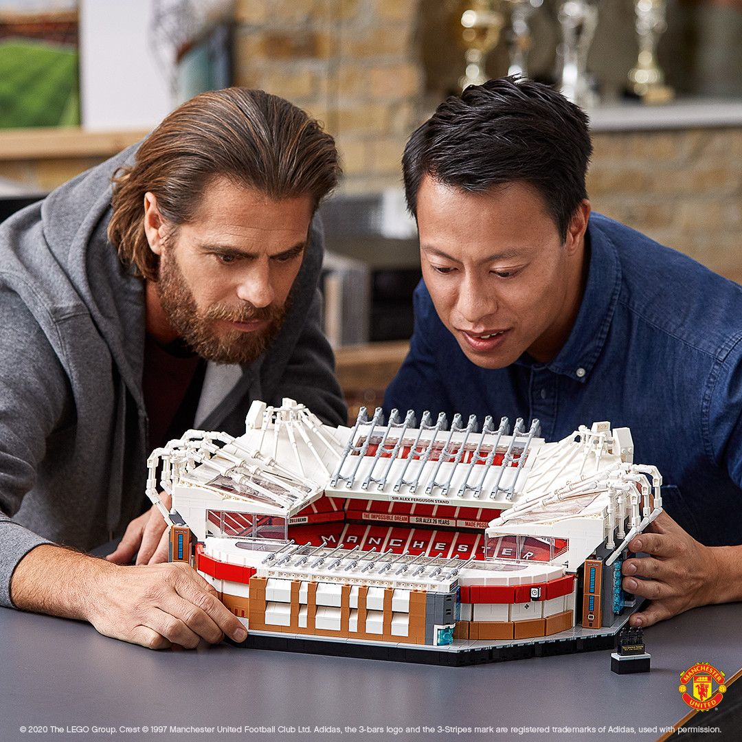 LEGO Manchester United Fußballstadion 10272 Creator Expert