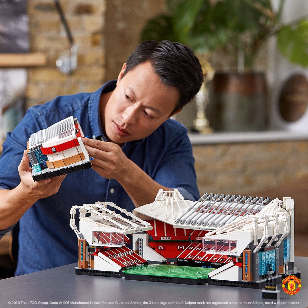 LEGO Manchester United Fußballstadion 10272 Creator Expert