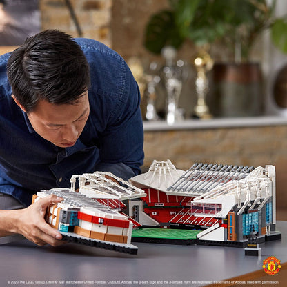 LEGO Manchester United Fußballstadion 10272 Creator Expert