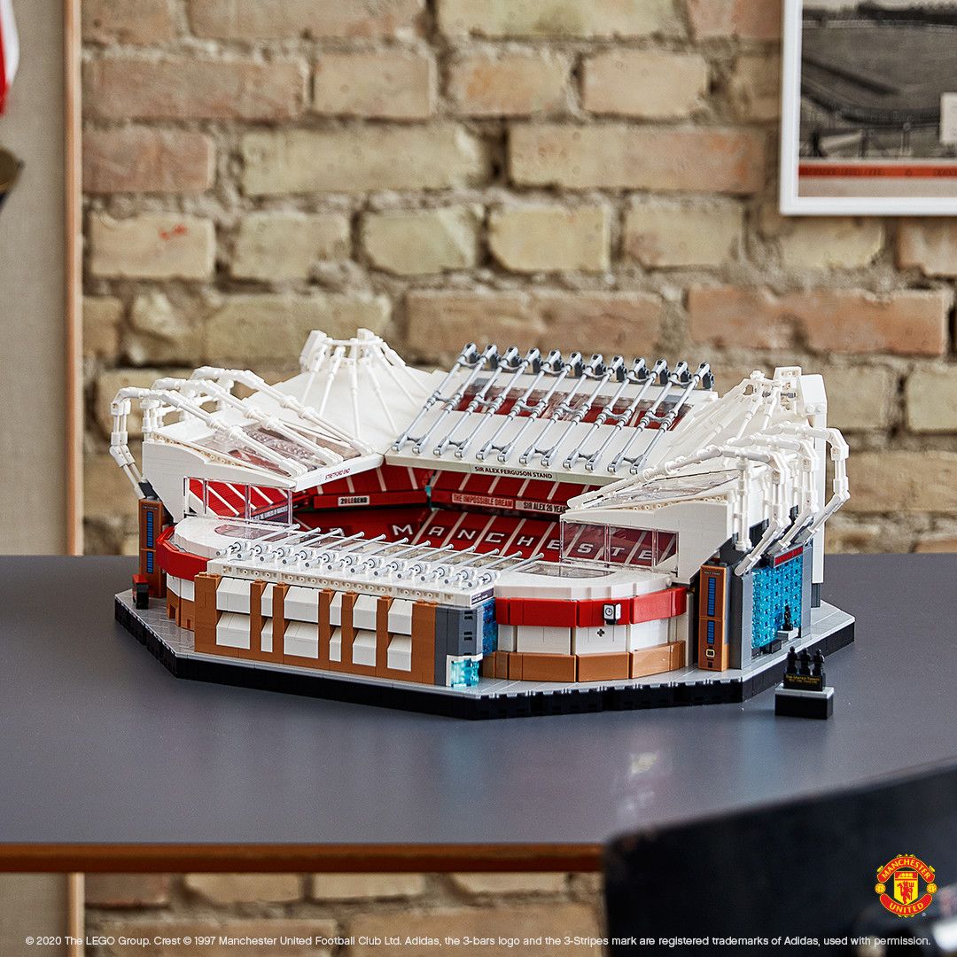 LEGO Manchester United Fußballstadion 10272 Creator Expert