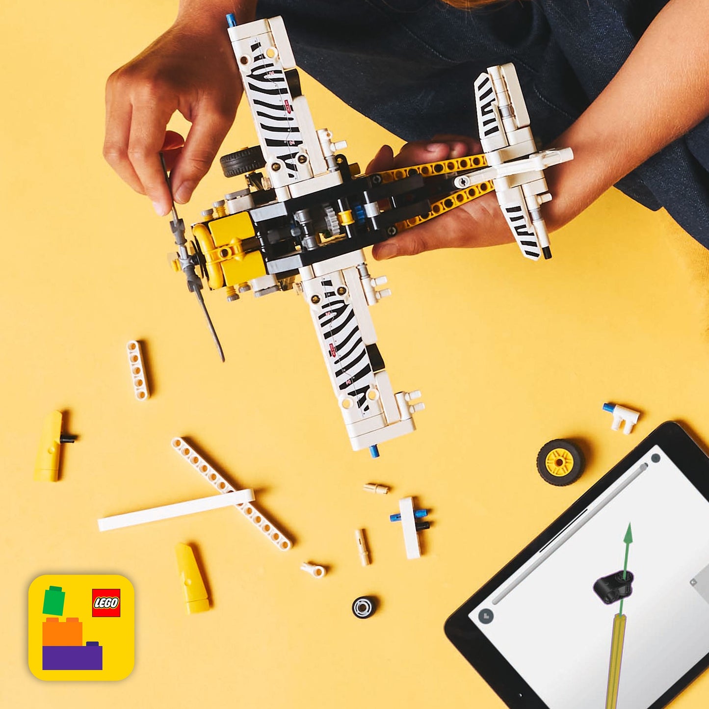 LEGO Jungle Airplane 42198 Technic