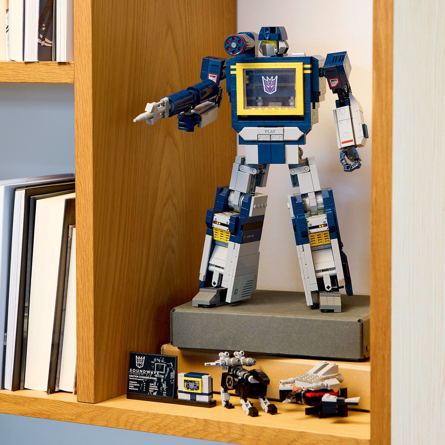 LEGO Transformers: Soundwave 10358 Icons (Pre-Order: 1 oktober)