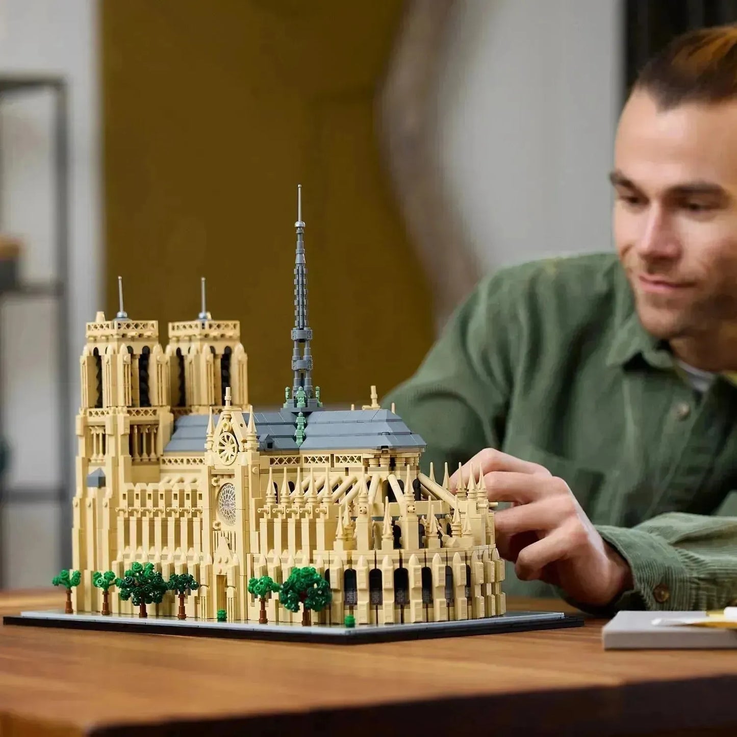 LEGO The Notre-Dame de Paris 21061 Architecture