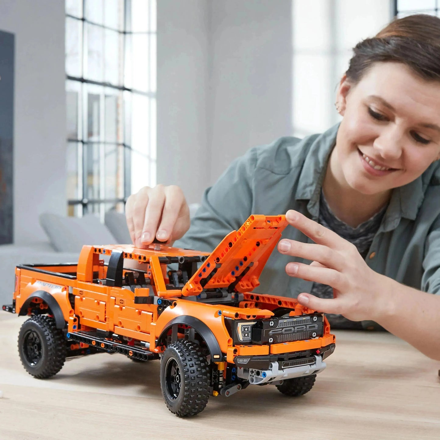 LEGO Ford Raptor F150 American Pick Up Truck 42126 Technic