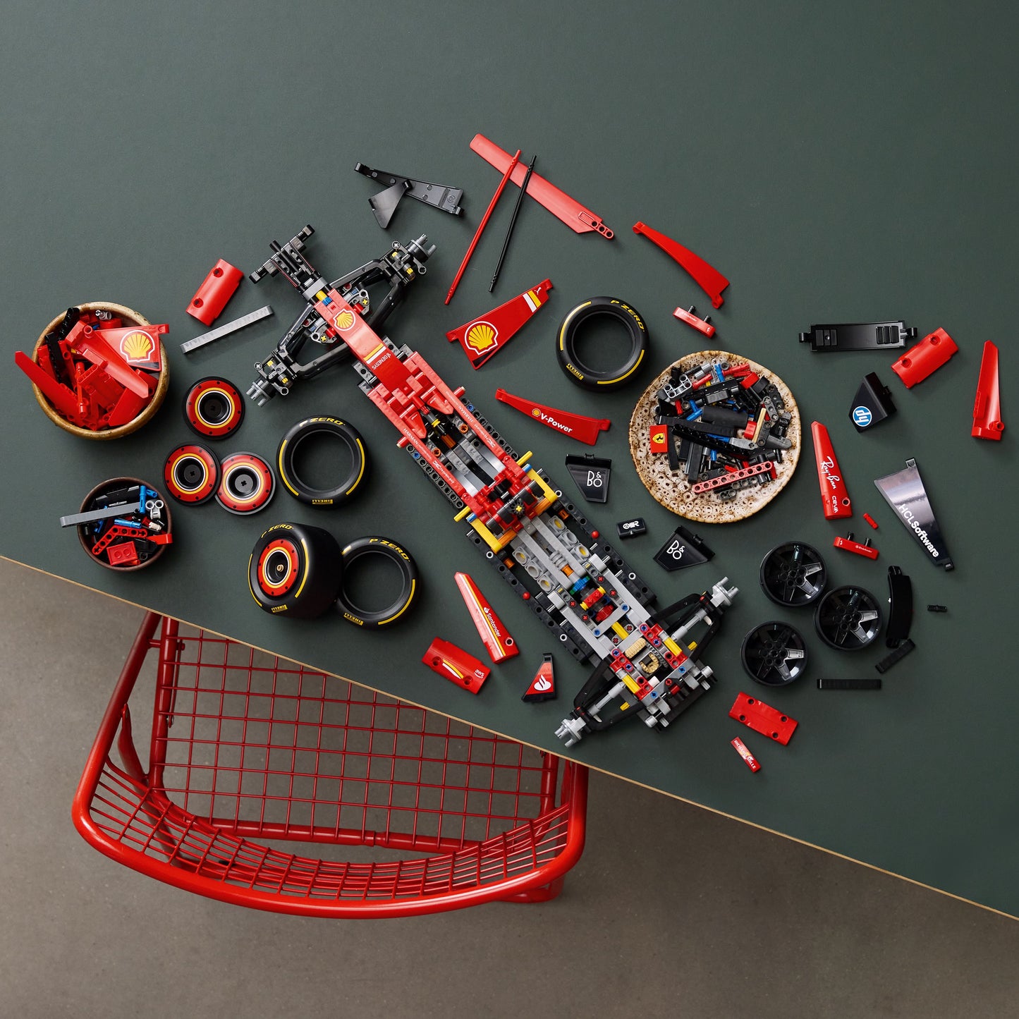 LEGO Formule 1 auto 42207 Ferrari SF24 Technic