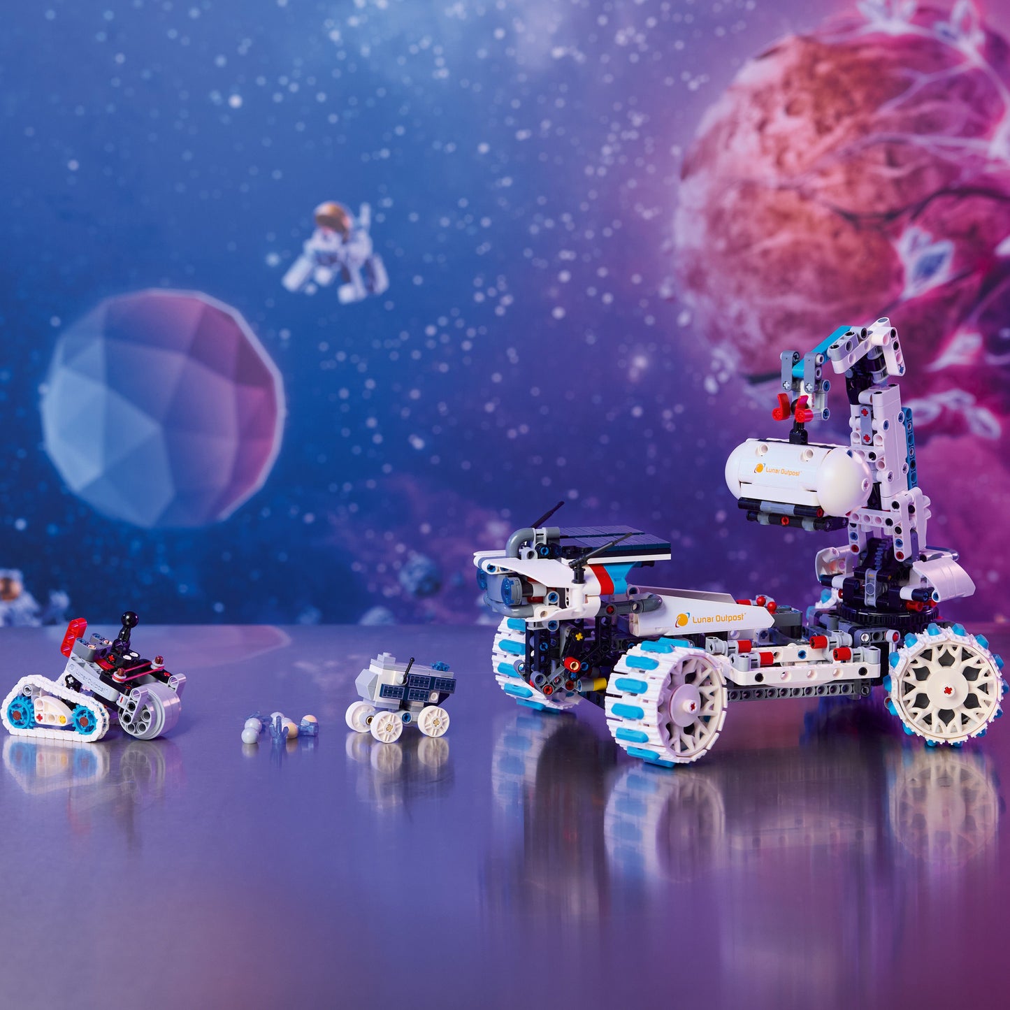 LEGO Lunar Outpost Moon Rover Space Vehicle 42211 Technic