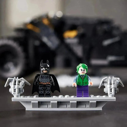 LEGO Batmobile Tumbler van Batman 76240 Batman