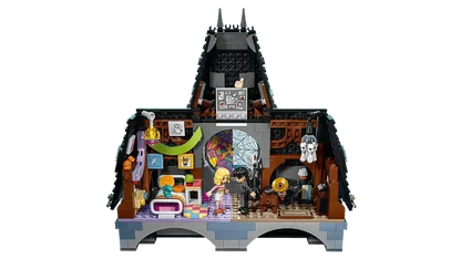 LEGO Wednesday and Enid's room 76781 Wednesday