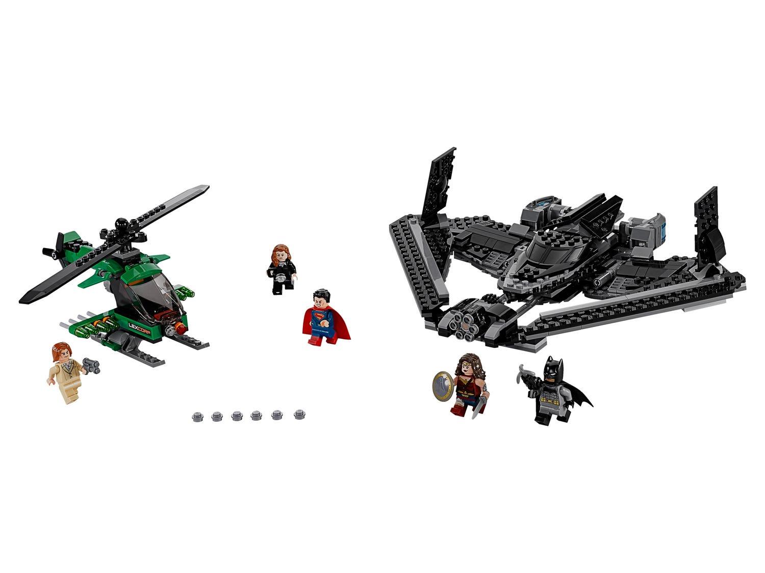 LEGO Heroes of Justice: Luchtduel 76046 Batman LEGO BATMAN @ 2TTOYS LEGO €. 71.99