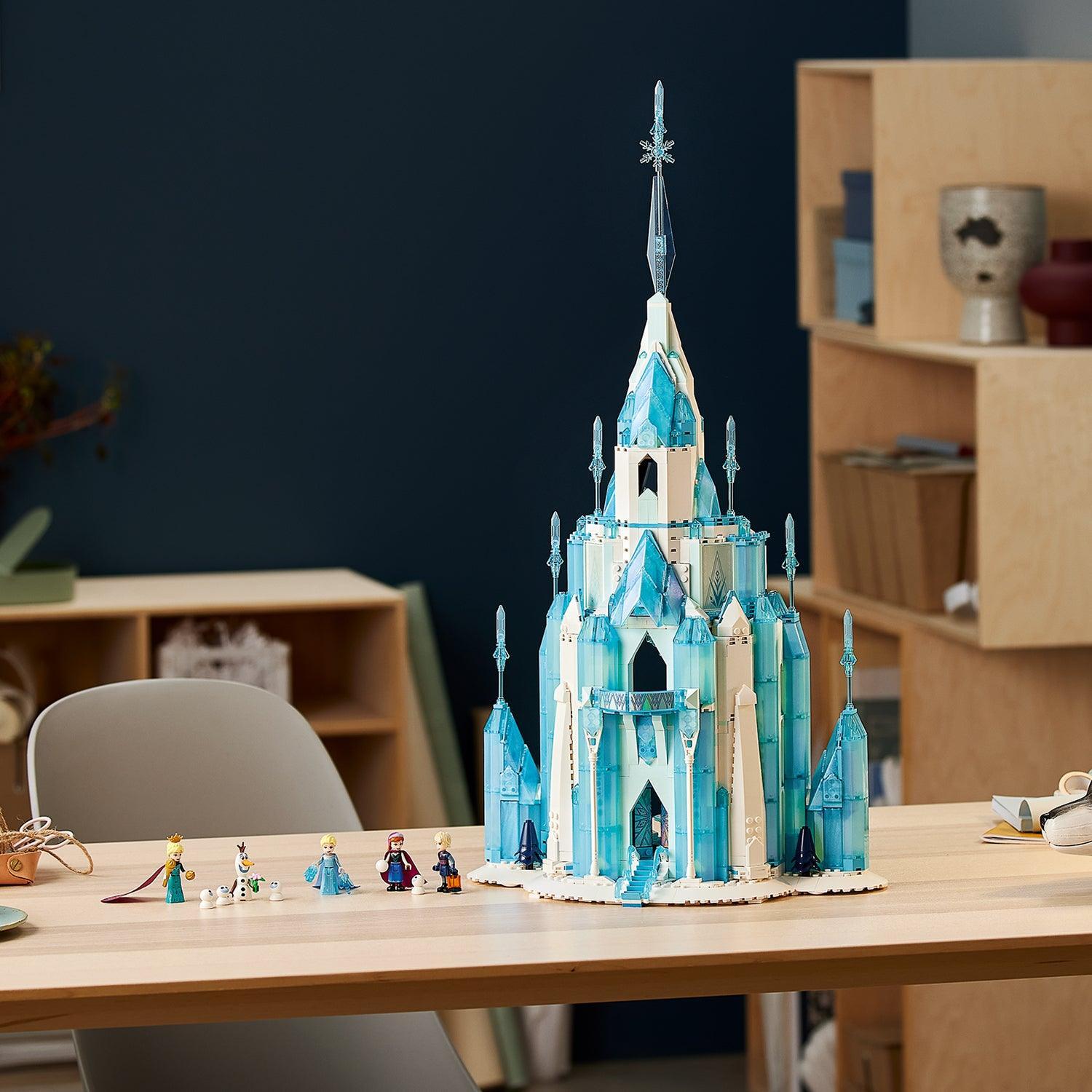 LEGO Frozen Het IJs kasteel van Arendelle 43197 Disney LEGO DISNEY FROZEN @ 2TTOYS LEGO €. 199.99
