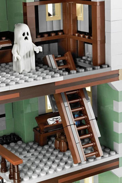 LEGO Haunted House 10228 Monster Fighters LEGO Monster Fighters @ 2TTOYS LEGO €. 599.99