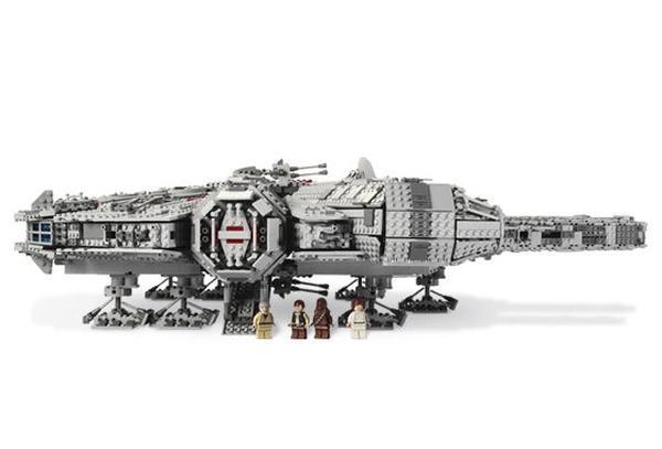 LEGO Millennium Falcon 10179 StarWars Ultimate Collector's LEGO STARWARS @ 2TTOYS LEGO €. 499.99
